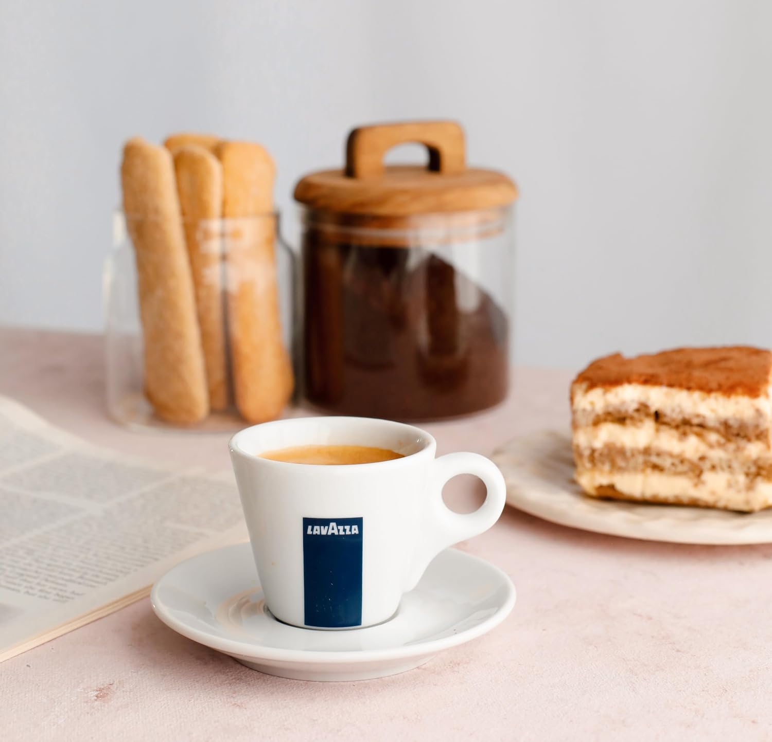 Lavazza Super Crema Whole Bean Coffee Blend, light-Medium Espresso Roast, 2.2 Pound (Pack of 1) ,Premium Quality, Aromatic, Mild and creamy - Image 4